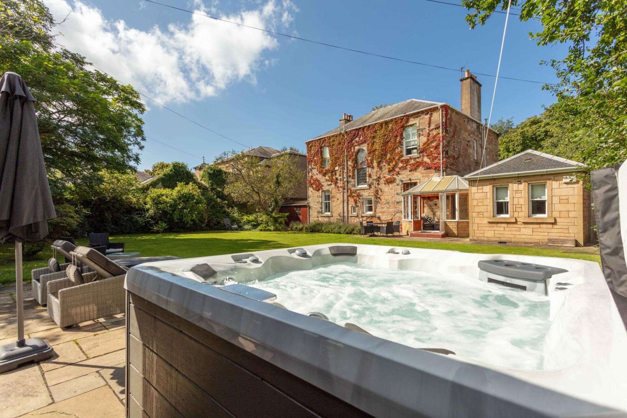 Willa Burnock With Hot Tub